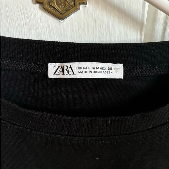 Zara cropped tshirt - Picture 3 of 3